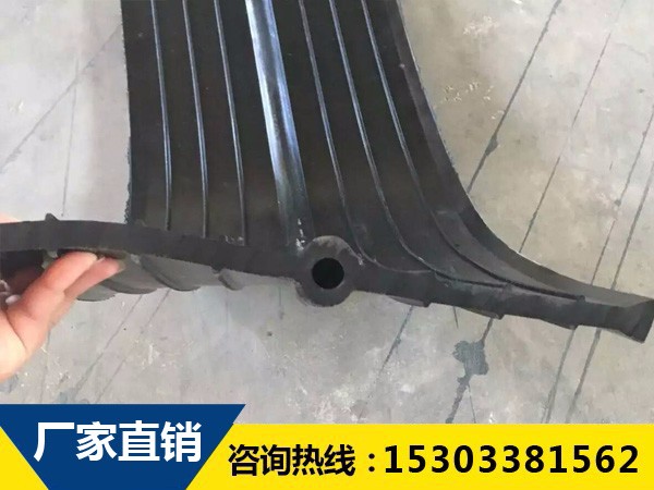 橡膠止水帶的長(zhǎng)度根據(jù)什么來(lái)定的？