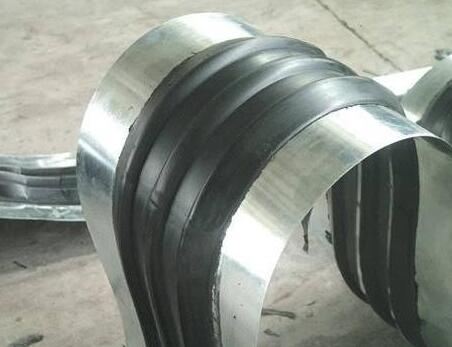 鋼邊橡膠止水帶熱熔機(jī)焊接時(shí)的步驟分幾步走？